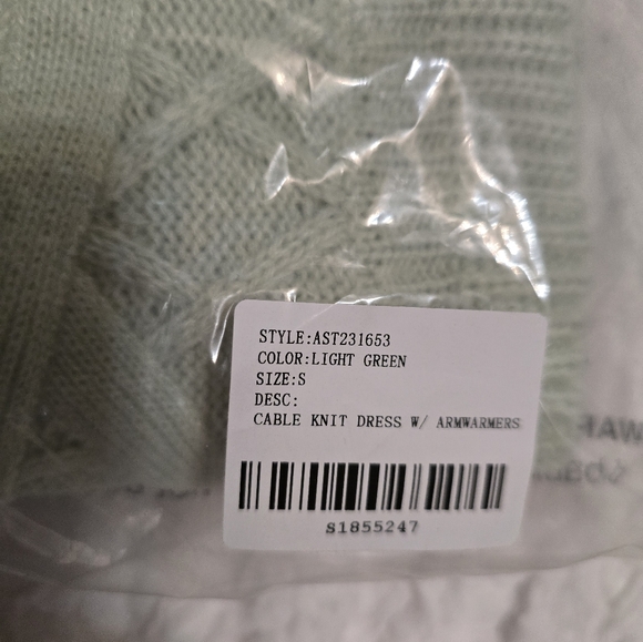 Sweater Dress with gloves - Picture 5 of 5